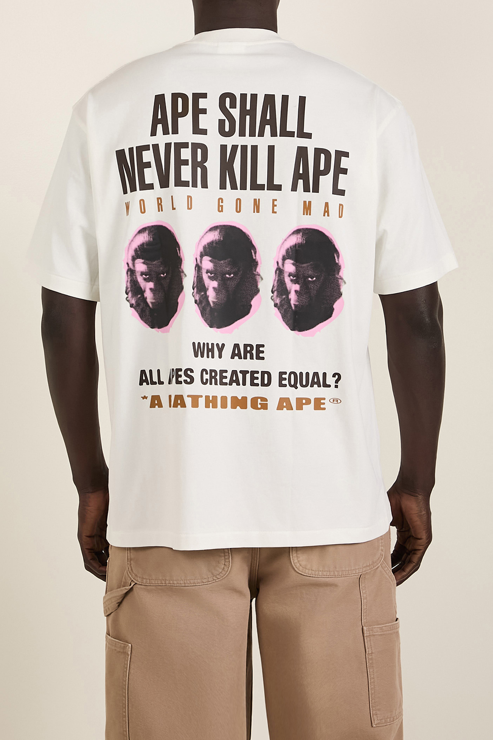 תמונת תקריב דוגמן של חולצת טי