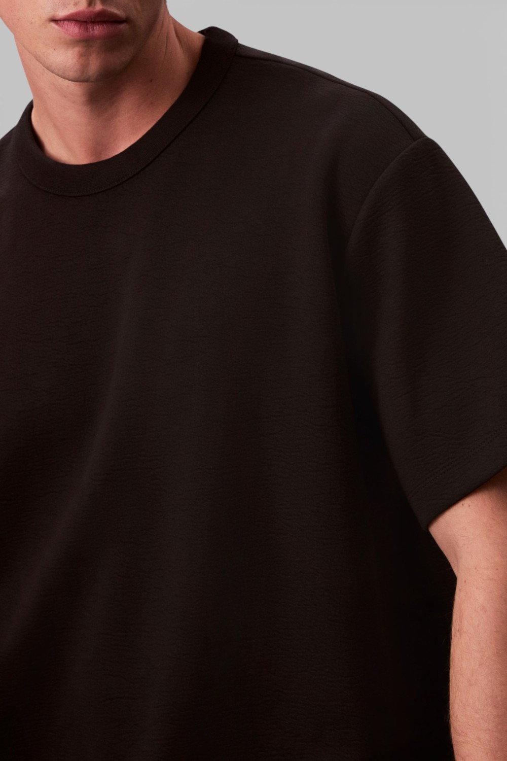 תמונת תקריב דוגמן של חולצת טי