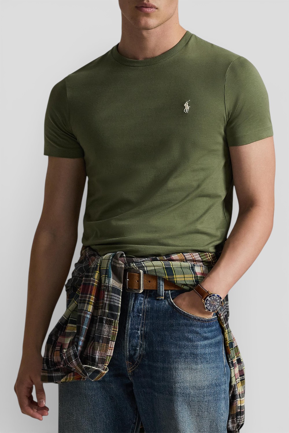 תמונת דוגמן קידמית של חולצת טי