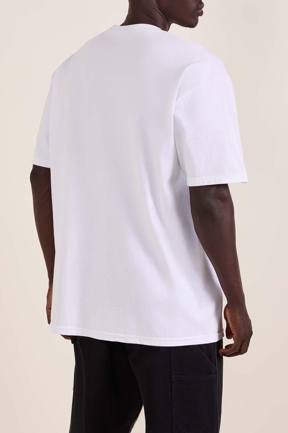 תמונת תקריב דוגמן של חולצת טי