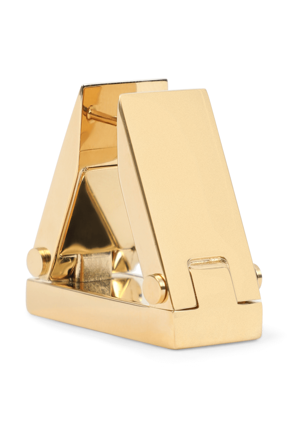 תמונת תקריב של עגילי משולש בגוון זהב