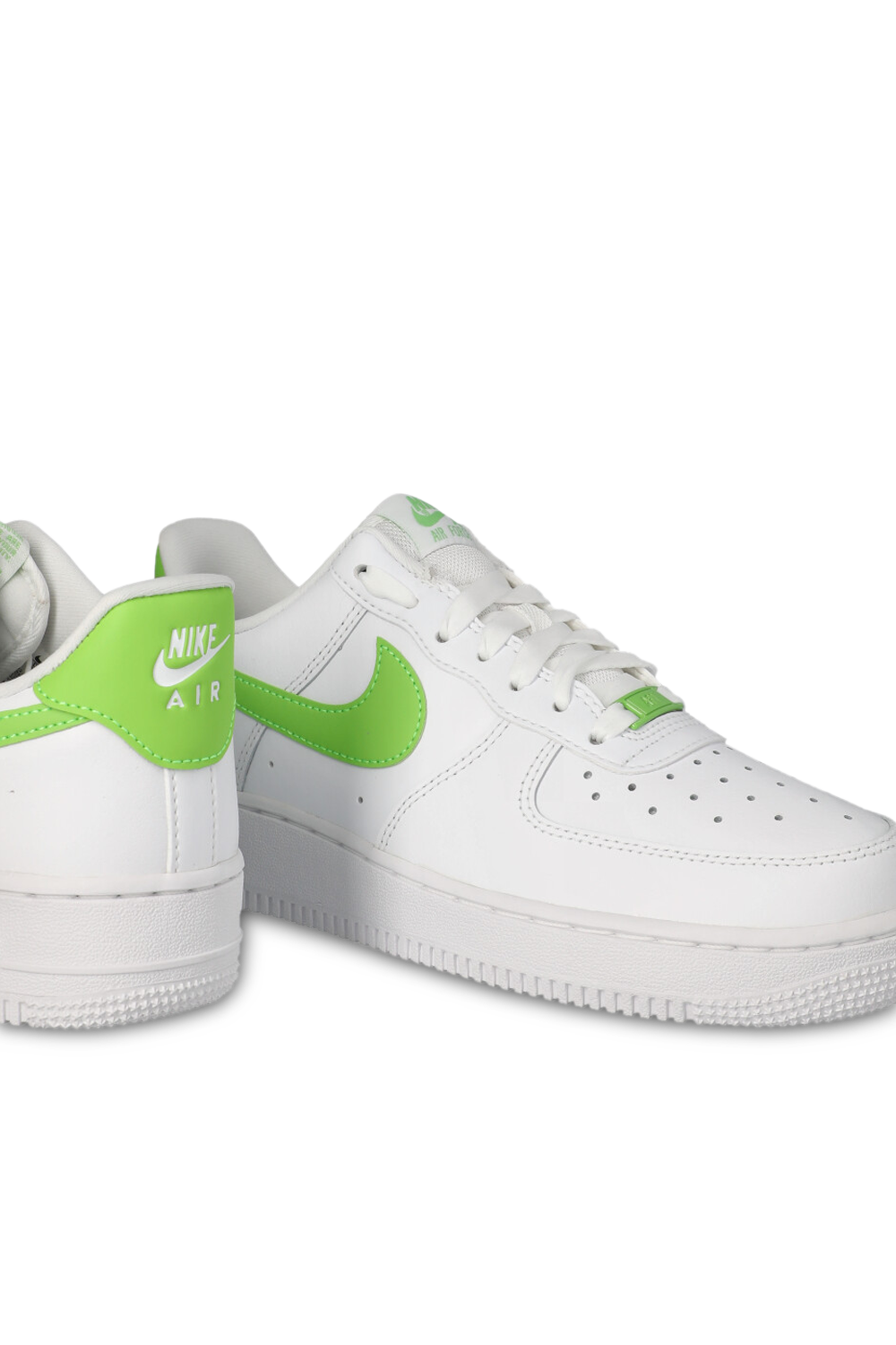 תמונת תקריב של נעלי סניקרס אייר פורס 1