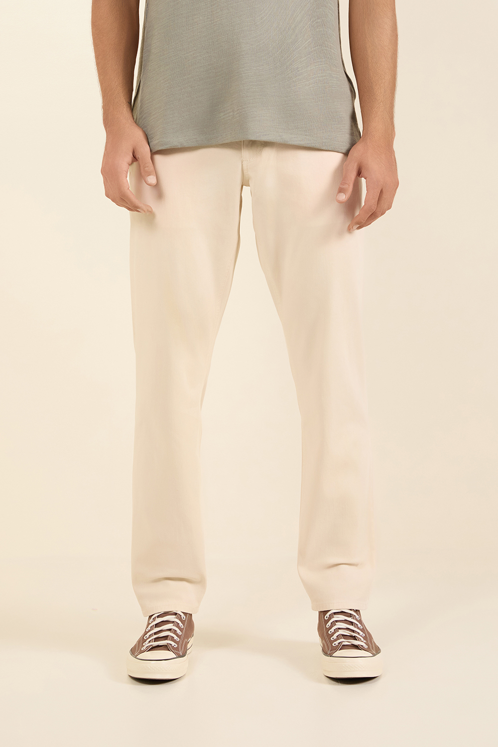 תמונת דוגמן קידמית של מכנסי ג'ינס