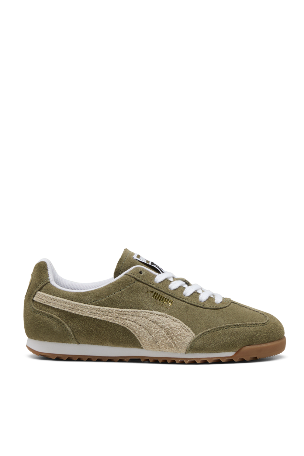 תמונה קידמית של נעלי סניקרס