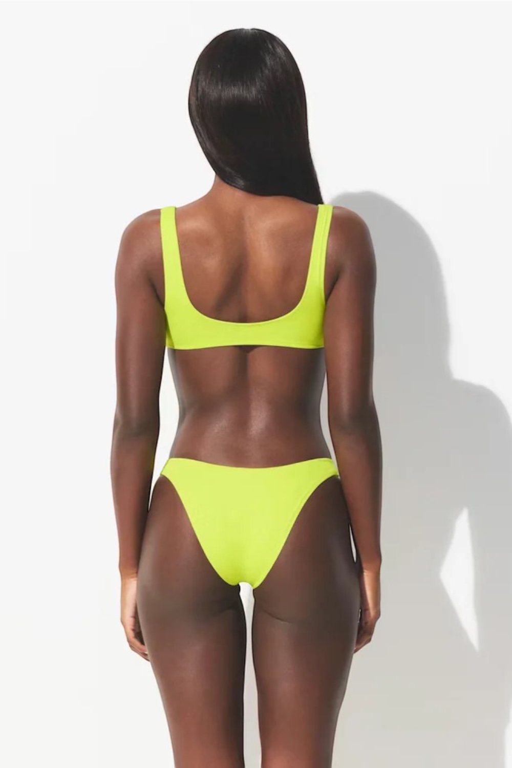 תמונת דוגמן אחורית של PLUNGE BIKINI TOP