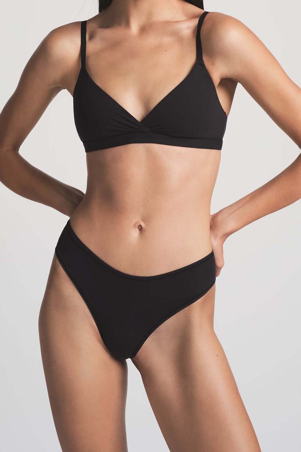 תמונת דוגמן קידמית של CHEEKY BRIEF