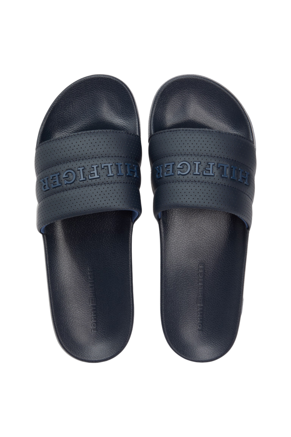 תמונת תקריב של כפכפי סליידס