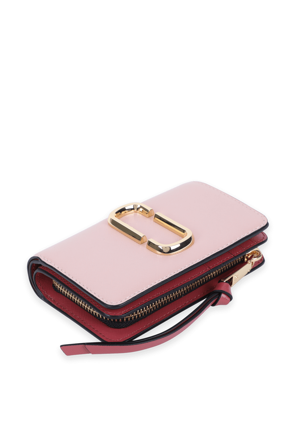 תמונת תקריב של The Snapshot Compact Wallet in Pink