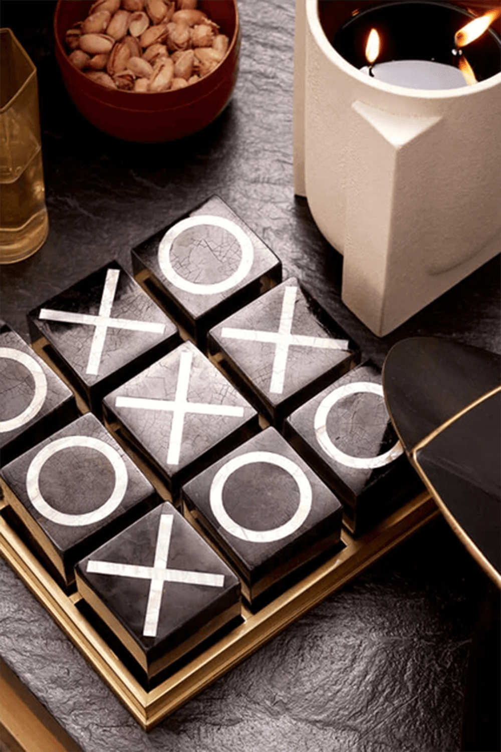 תמונת פנים של משחק איקס-עיגול