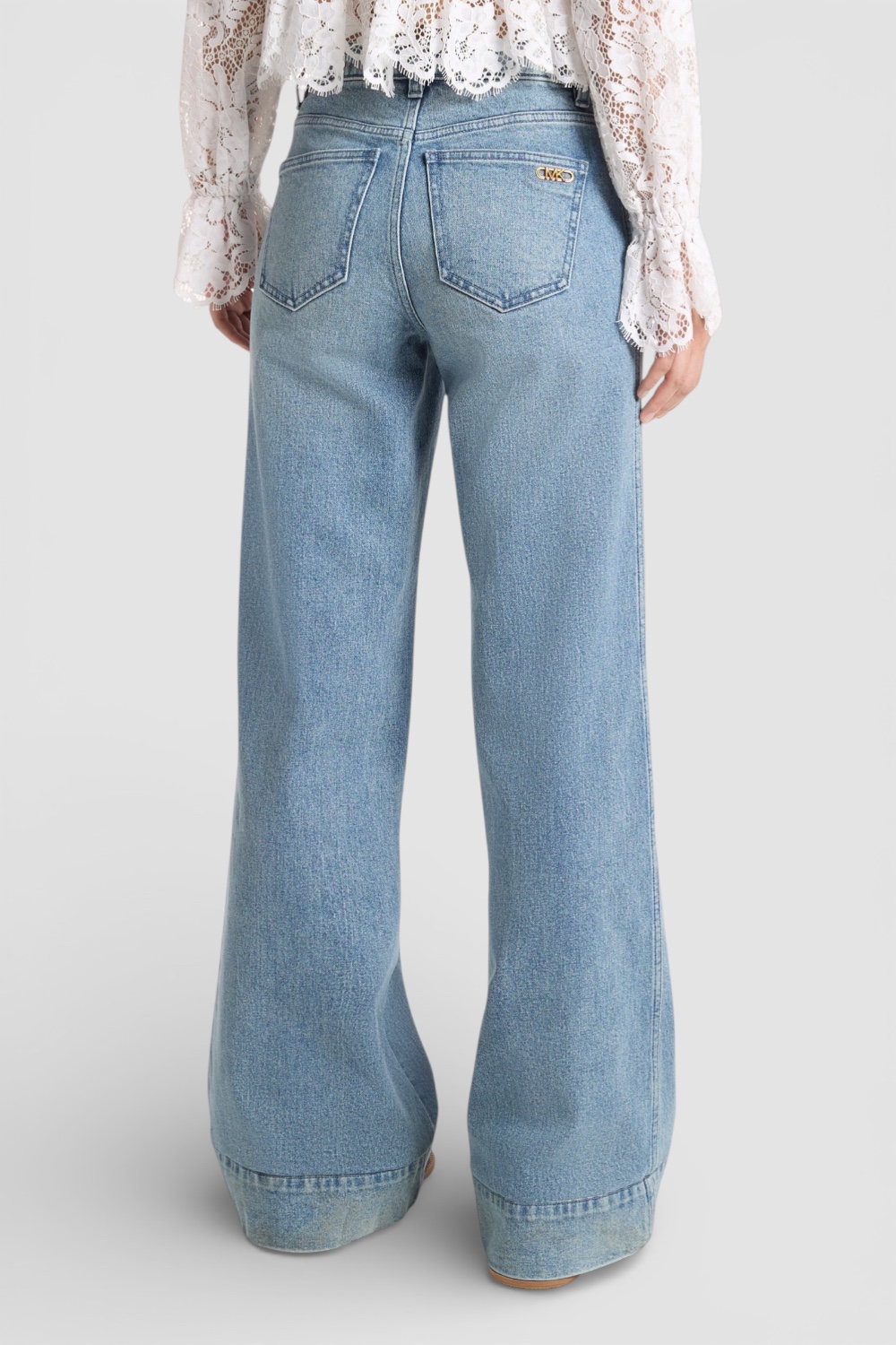 תמונת דוגמן אחורית של מכנסי ג'ינס