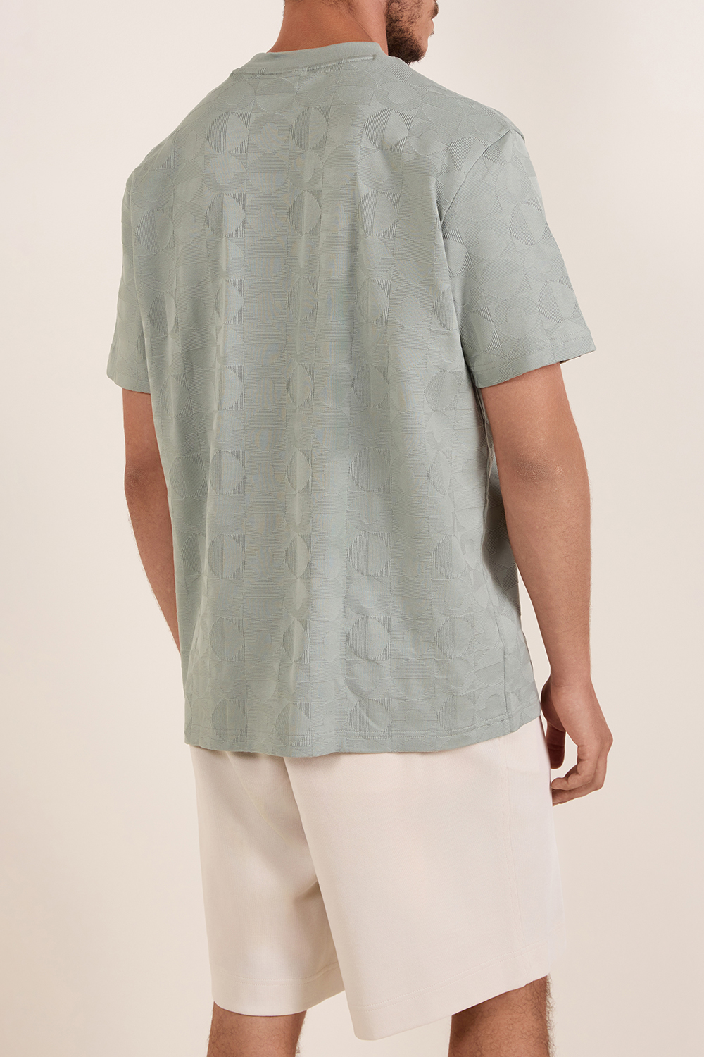 תמונת דוגמן אחורית של חולצת טי