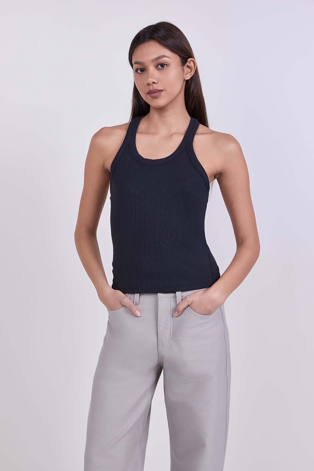 תמונת דוגמן קידמית של Hold Tight Micro-Rib Racerback Tank Top