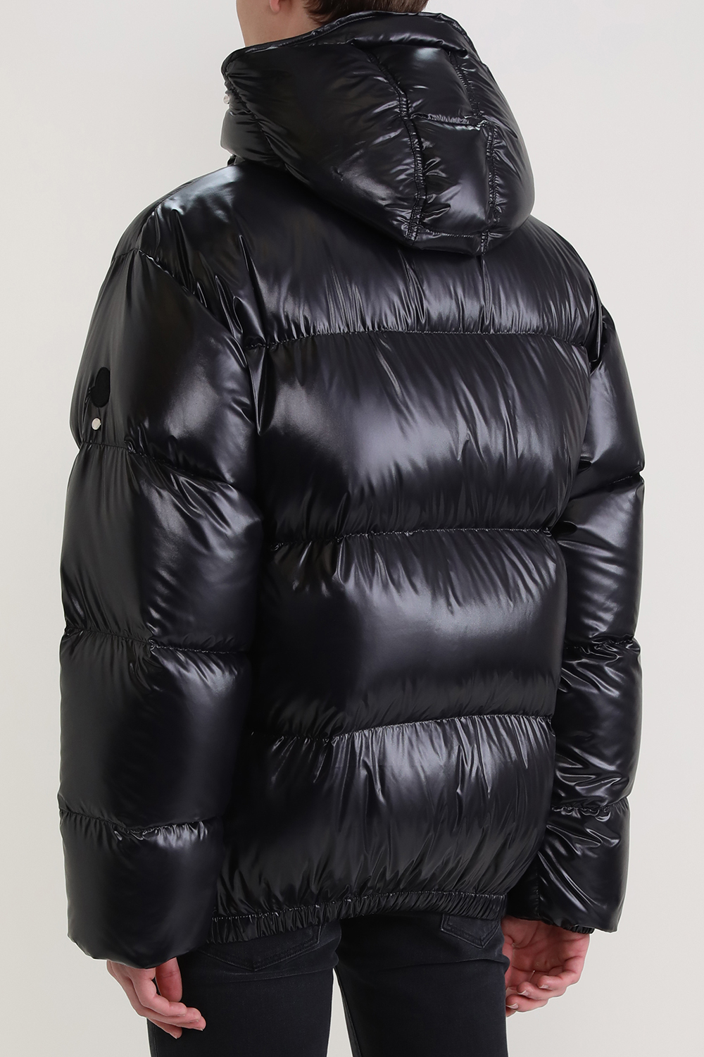 תמונת דוגמן אחורית של מונקלר X אליקס מעיל פוך מרופד