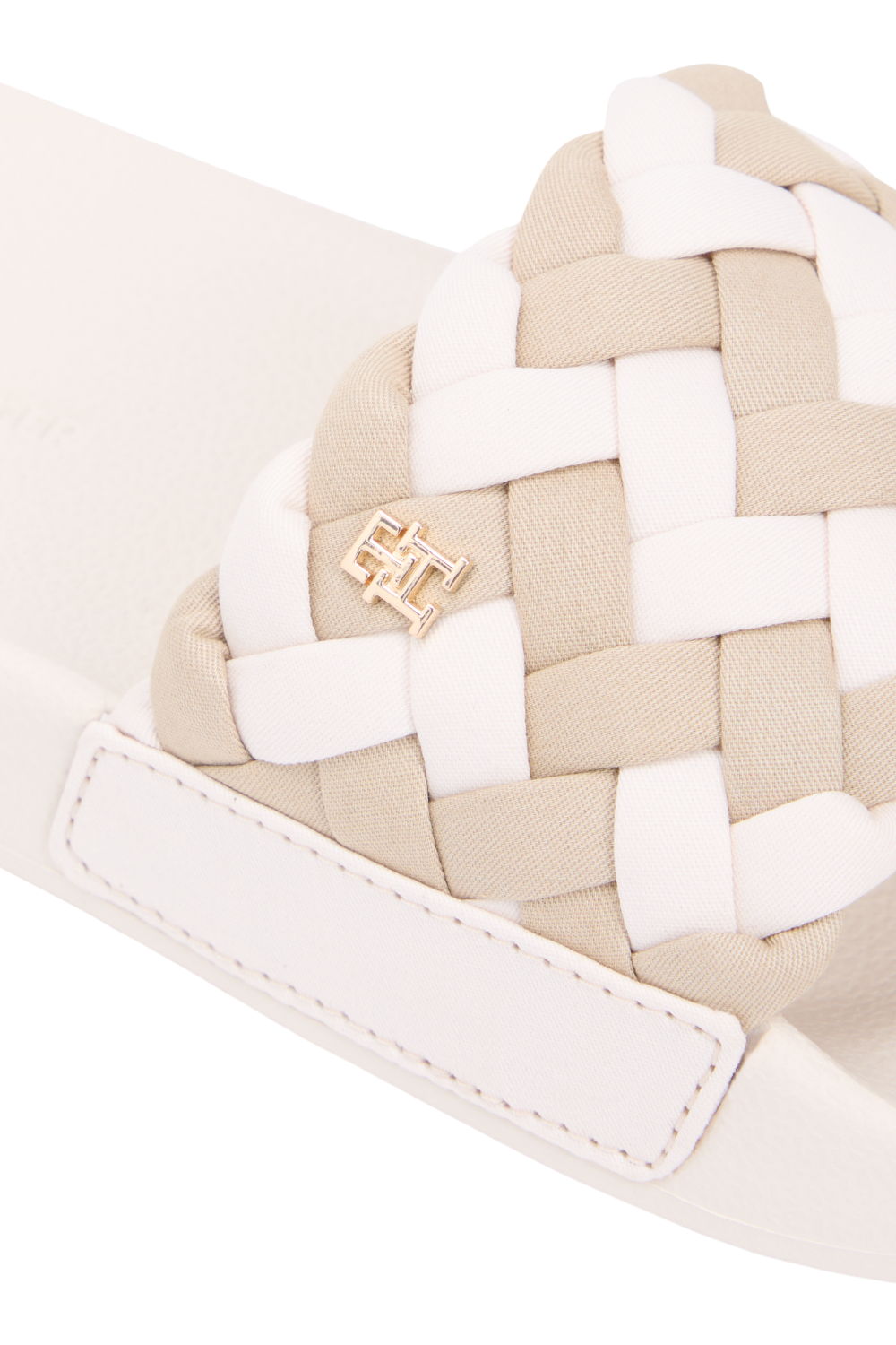 תמונת פנים של כפכפי סליידס