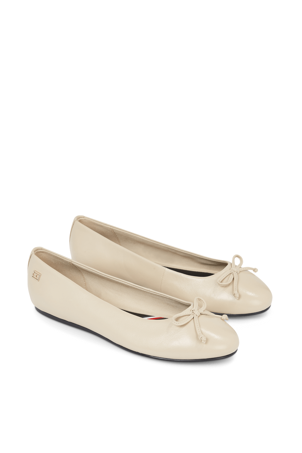 תמונה אחורית של נעלי בלרינה