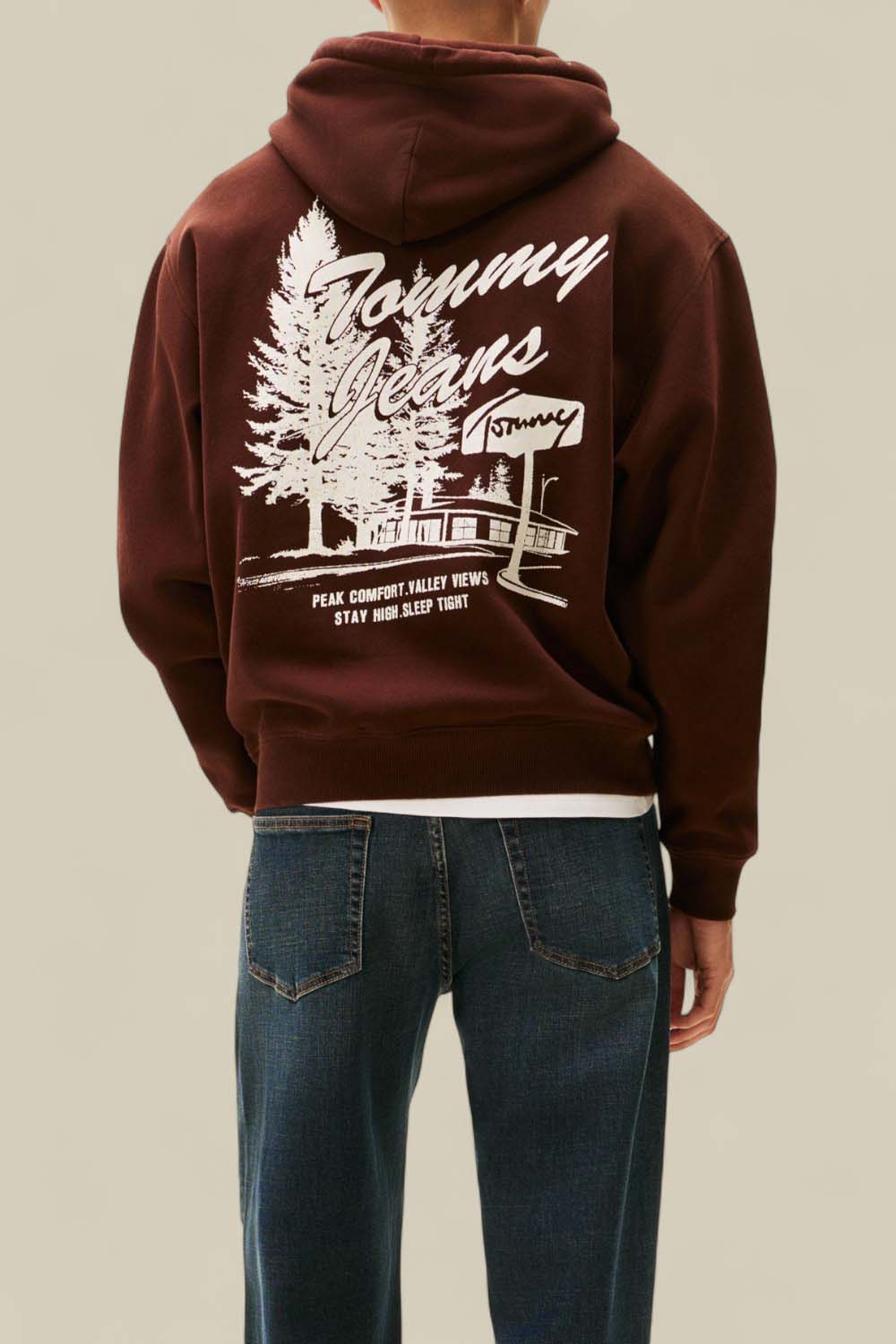 תמונת דוגמן אחורית של קפוצ'ון משוחרר