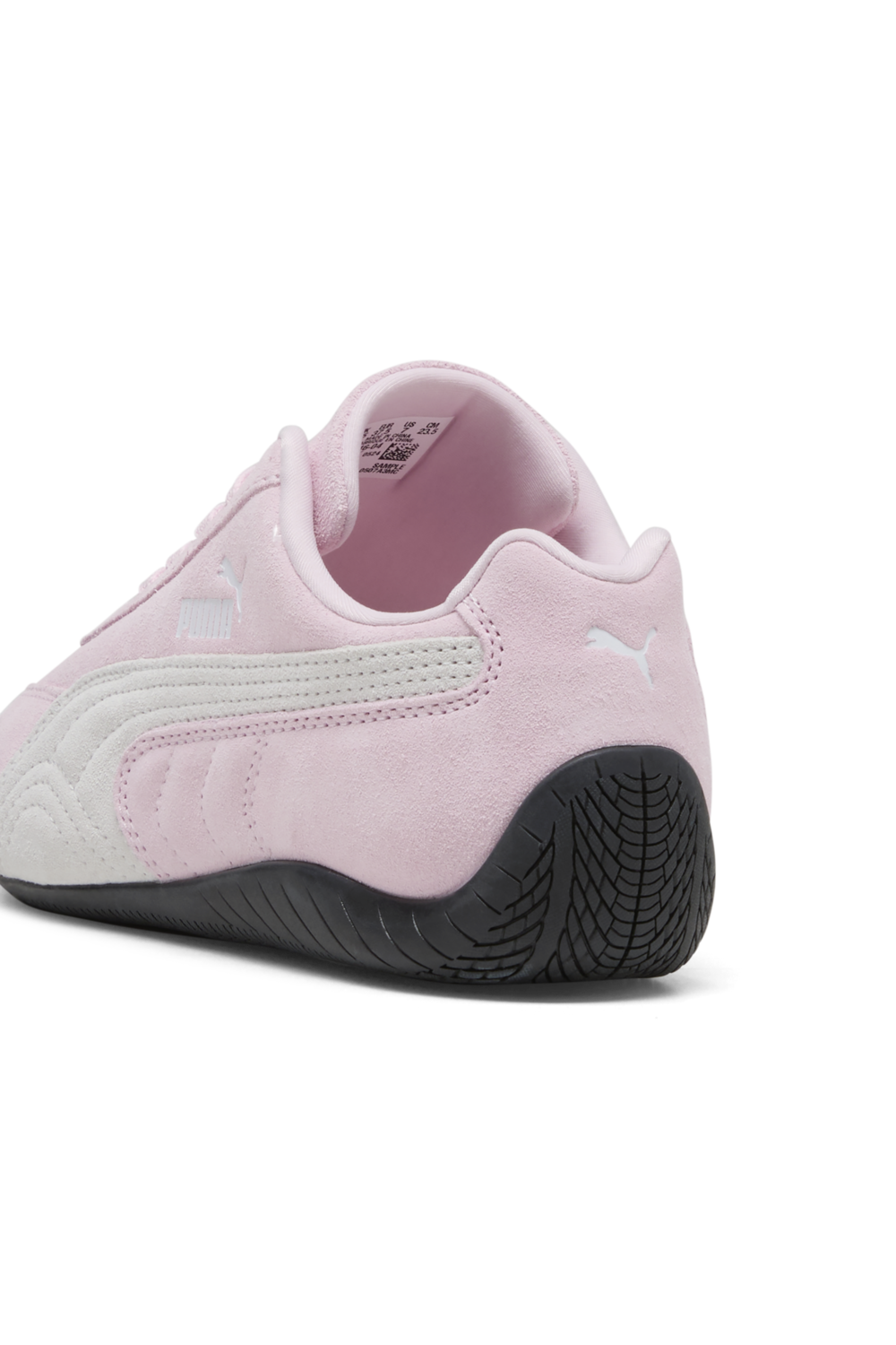 תמונת פנים של נעלי סניקרס ספידקאט