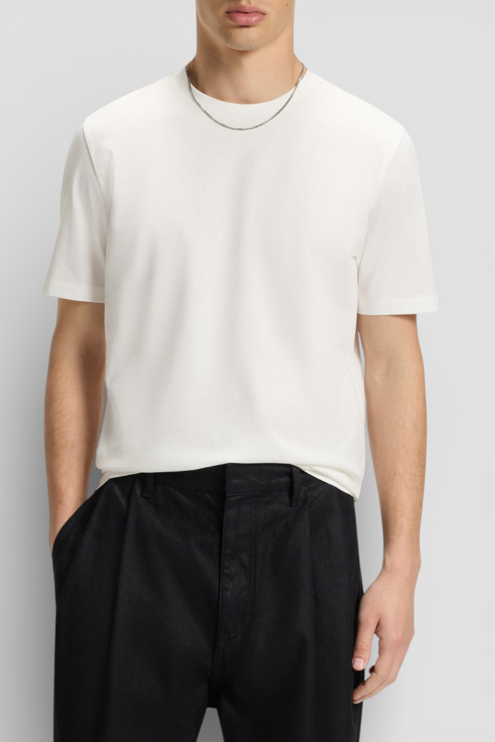 תמונת דוגמן קידמית של חולצת טי