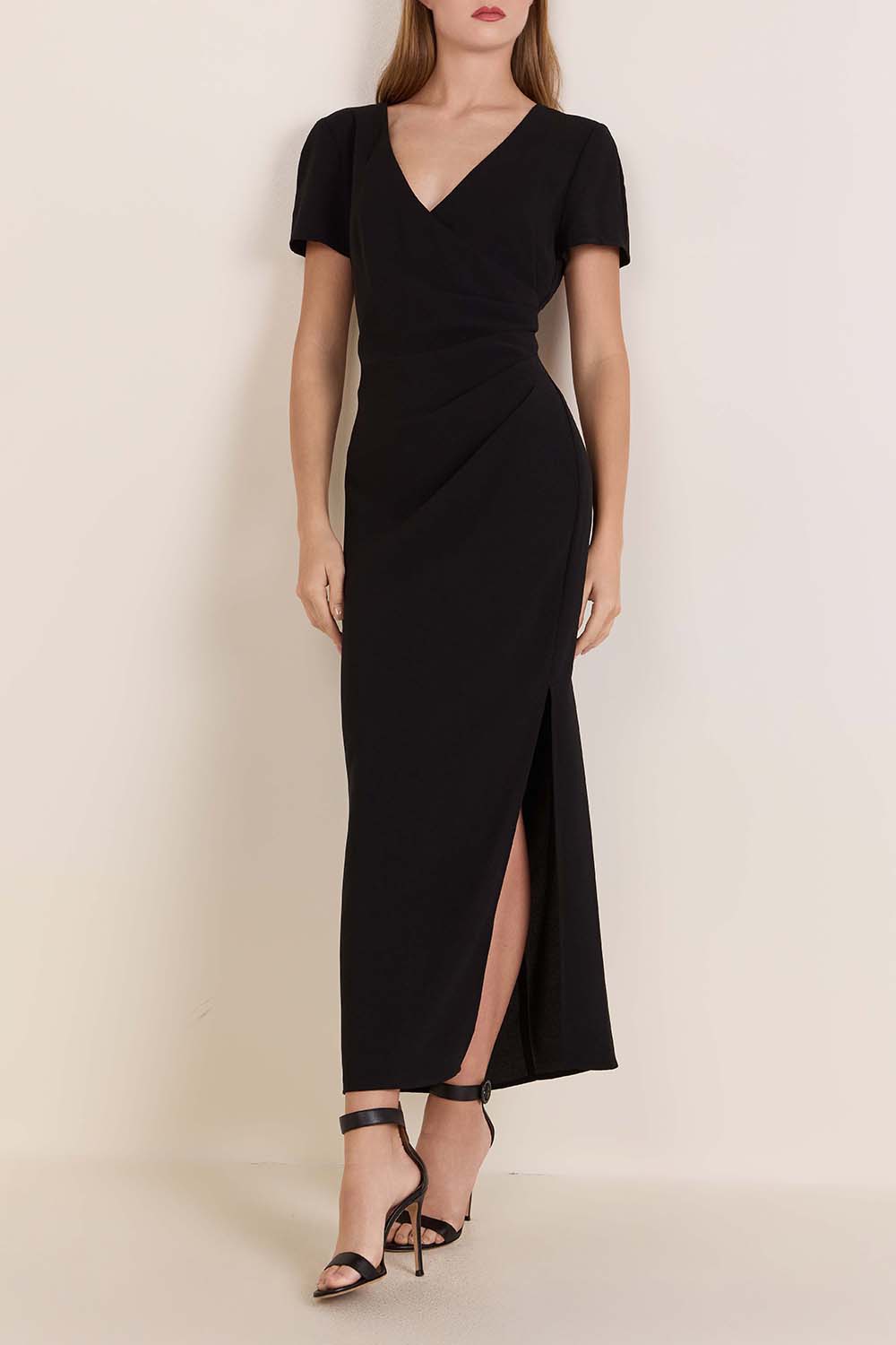 תמונת דוגמן קידמית של שמלת מידי