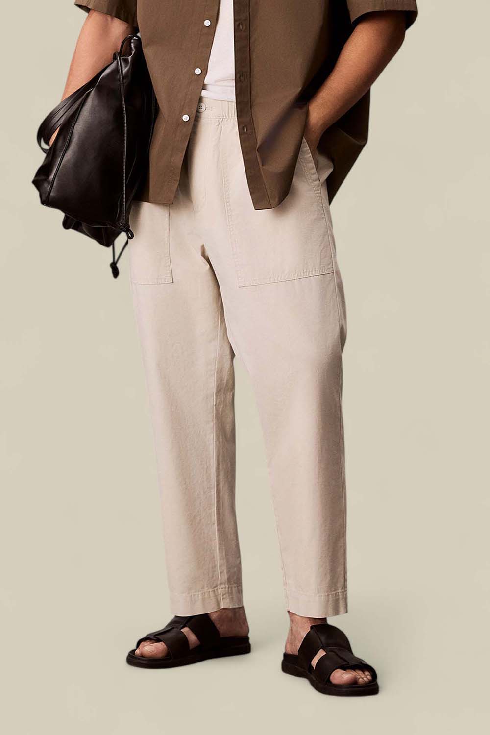 תמונת דוגמן קידמית של מכנסיים ארוכים