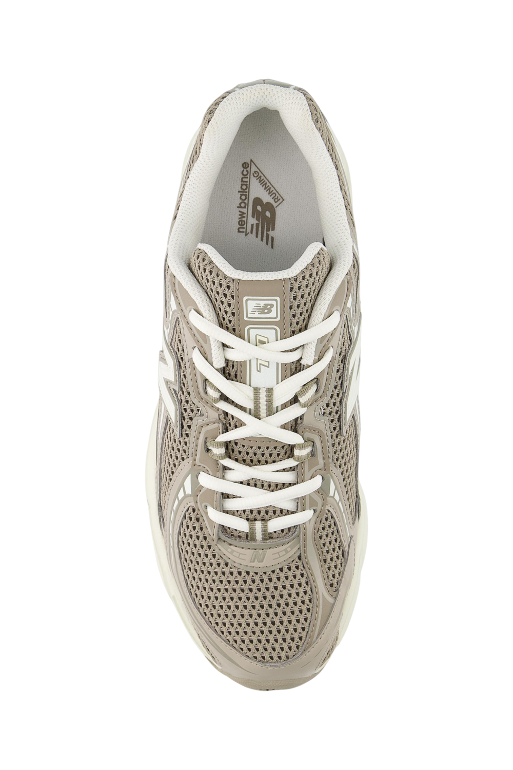 תמונת פנים של נעלי סניקרס 740