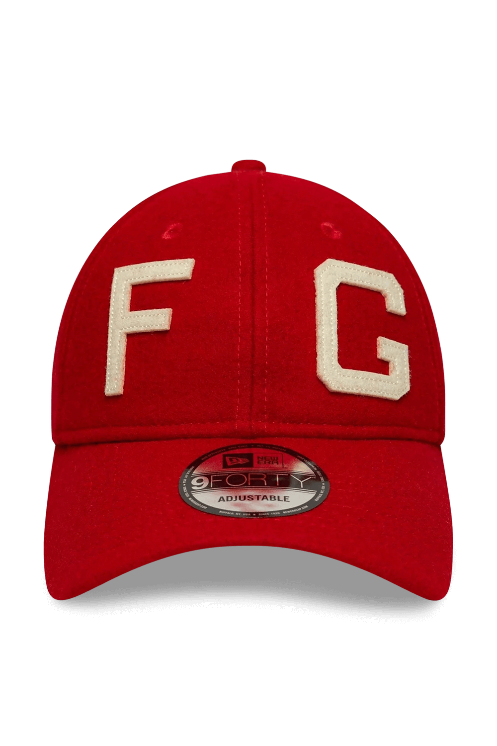 תמונה קידמית של כובע מצחייה