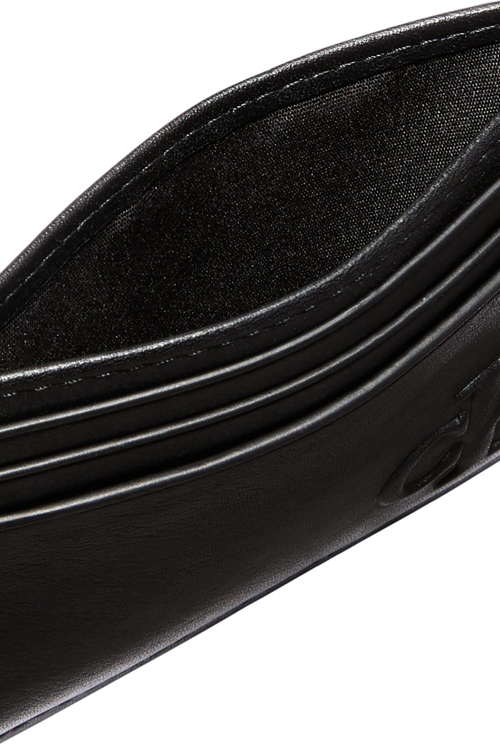 תמונת תקריב של ארנק כרטיסים