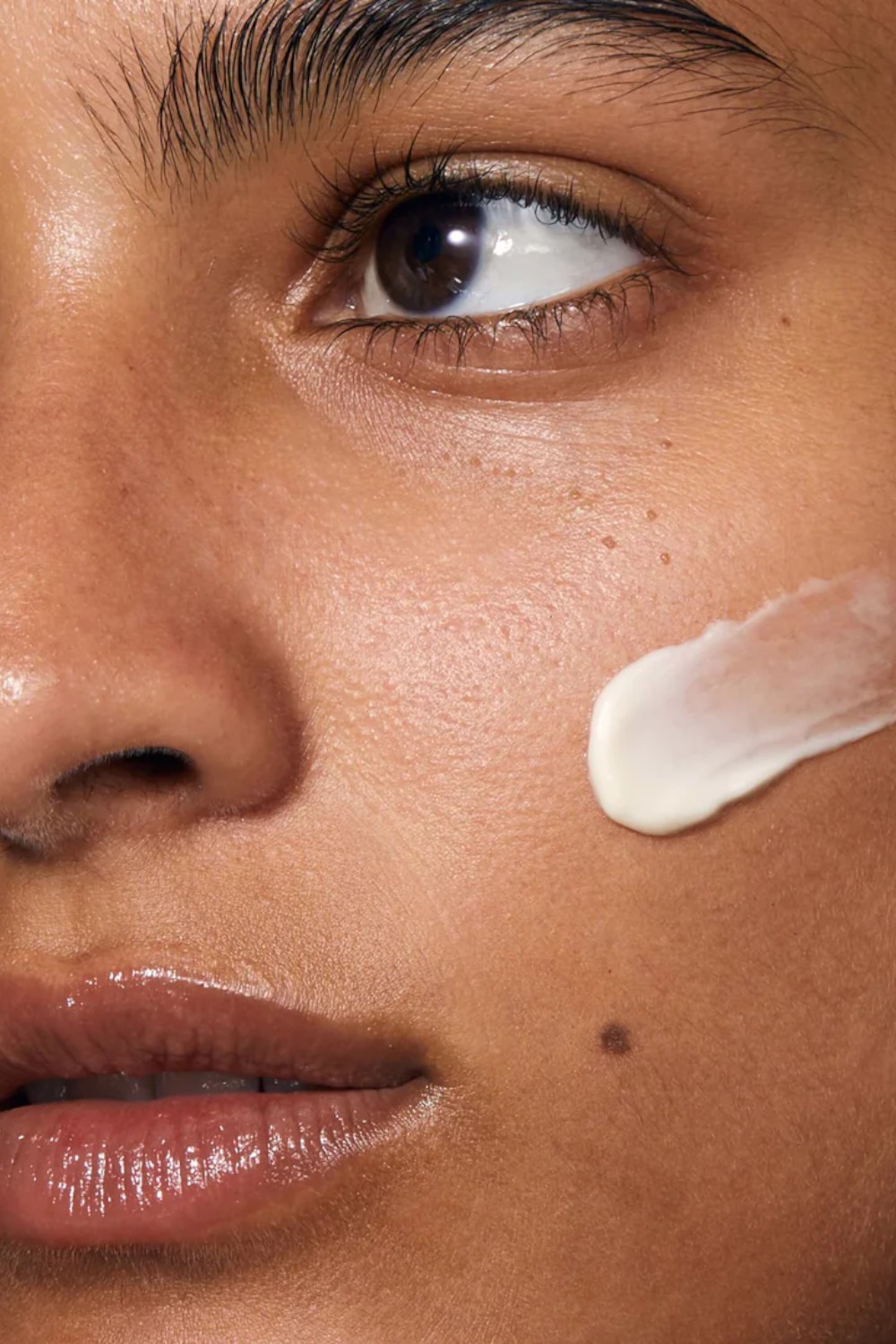 תמונת פנים של Cushioning Day Cream 50ml Retail