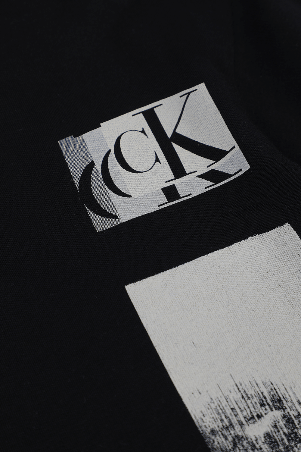 תמונה אחורית של חולצת טי - גילאי 4-16 שנים