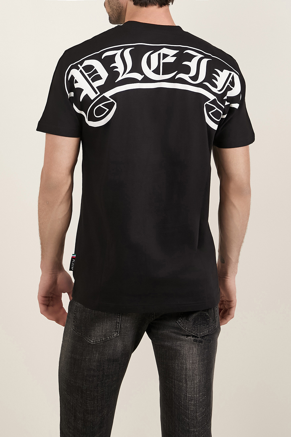 תמונת דוגמן אחורית של חולצת טי