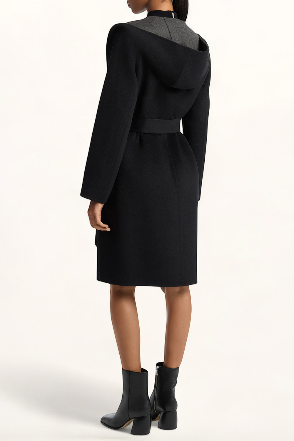 תמונת דוגמן אחורית של מעיל צמר