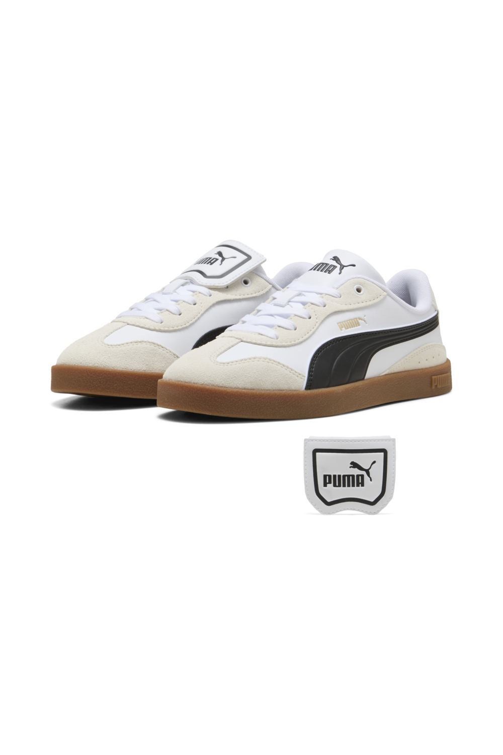 תמונת תקריב של נעלי סניקרס