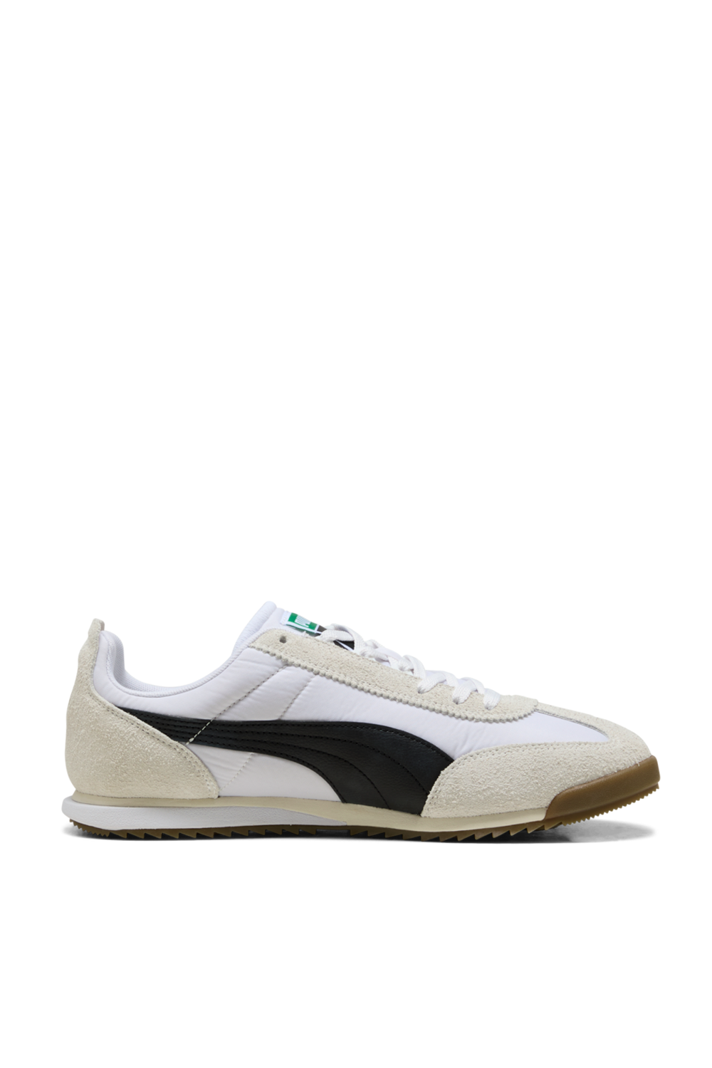 תמונה קידמית של נעלי סניקרס