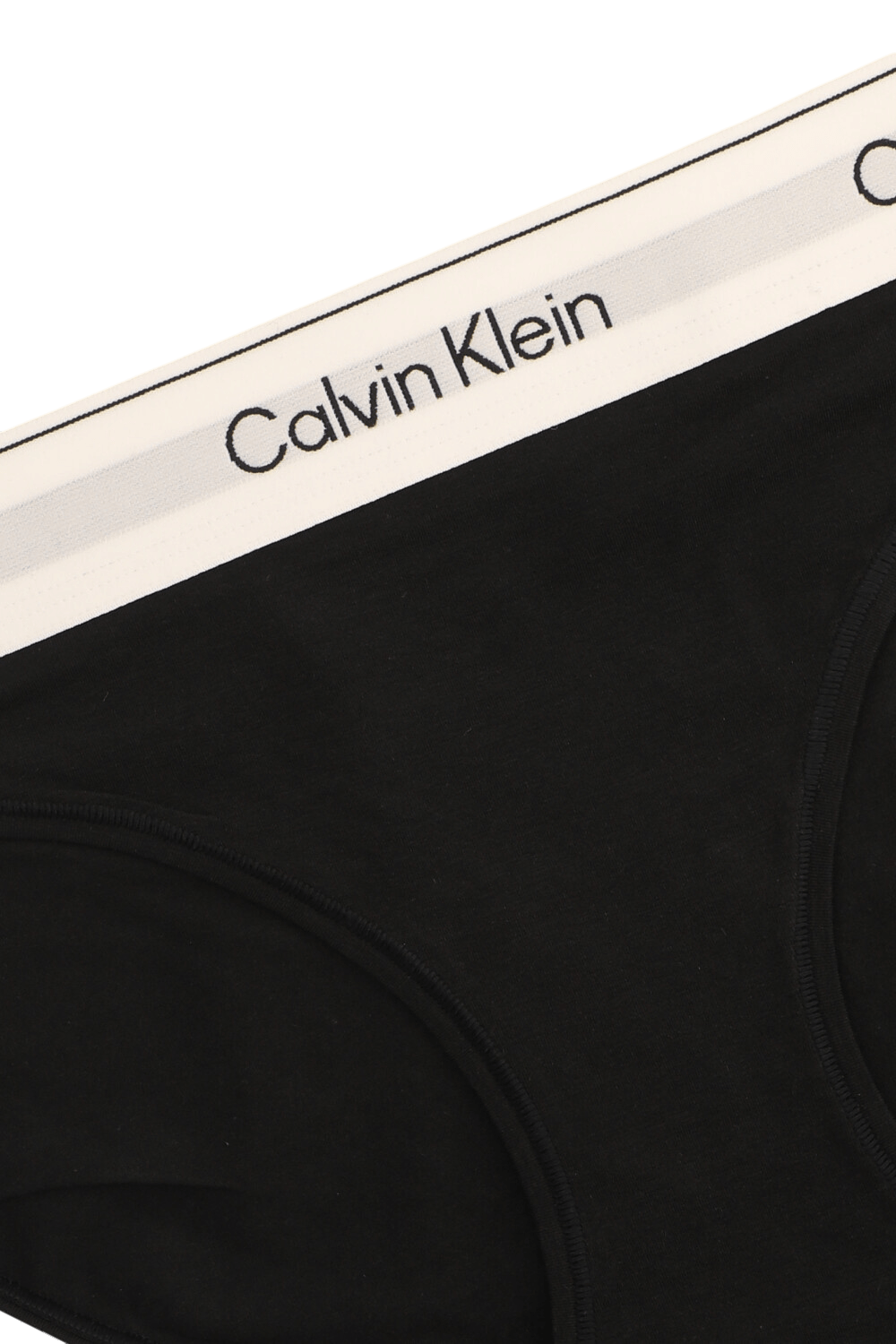 תמונת תקריב של תחתוני ביקיני