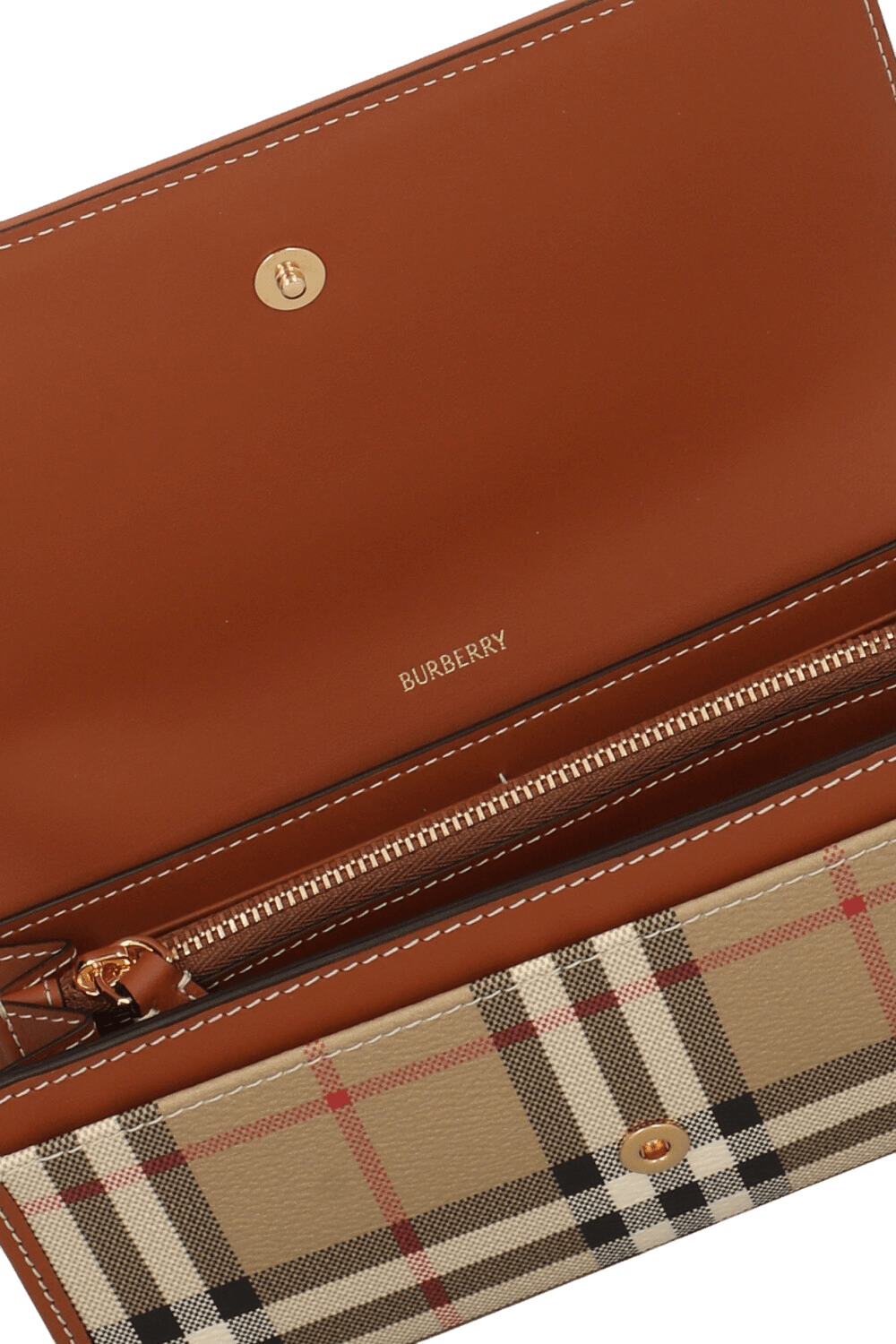 תמונת פנים של ארנק גדול