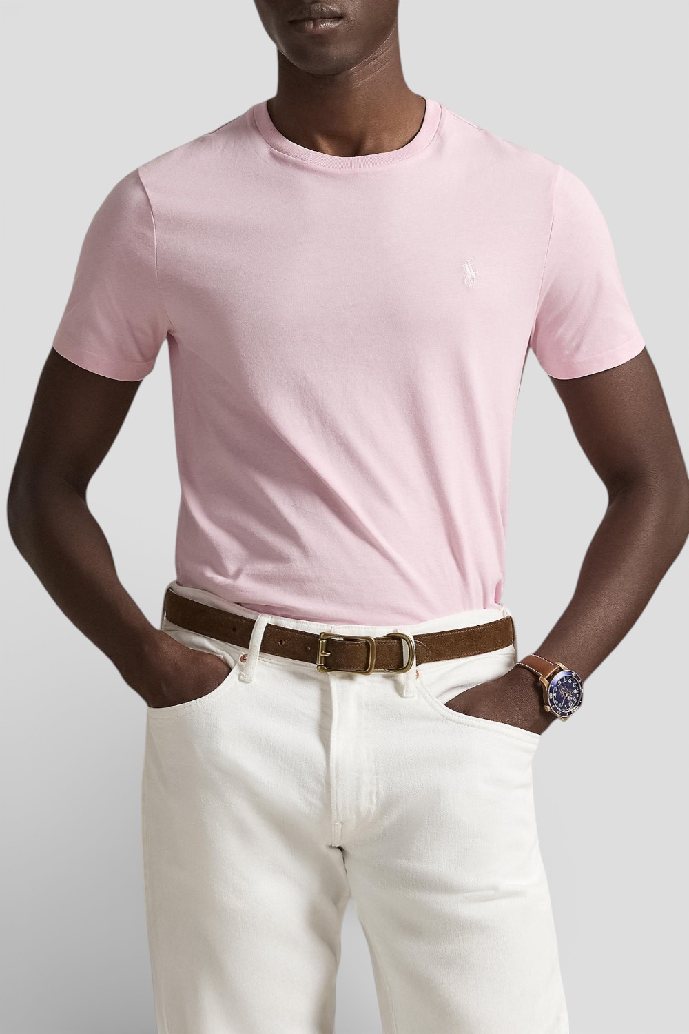 תמונת דוגמן קידמית של חולצת טי