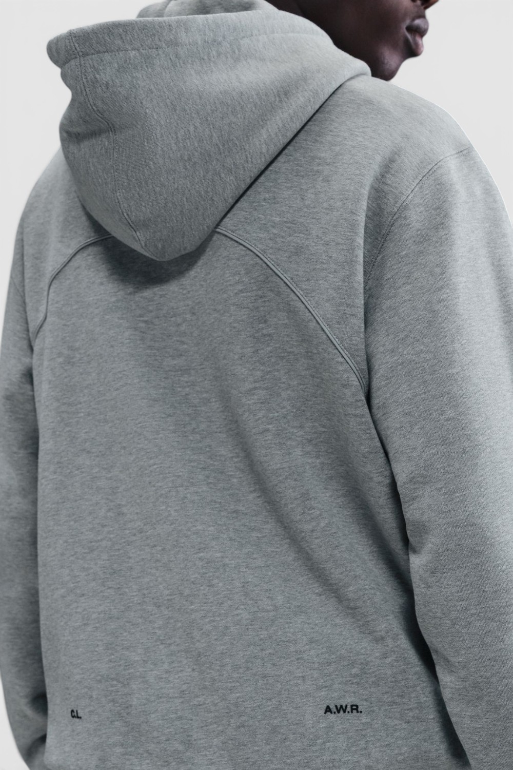 תמונת דוגמן אחורית של סווטשירט נייקי X נוקטה