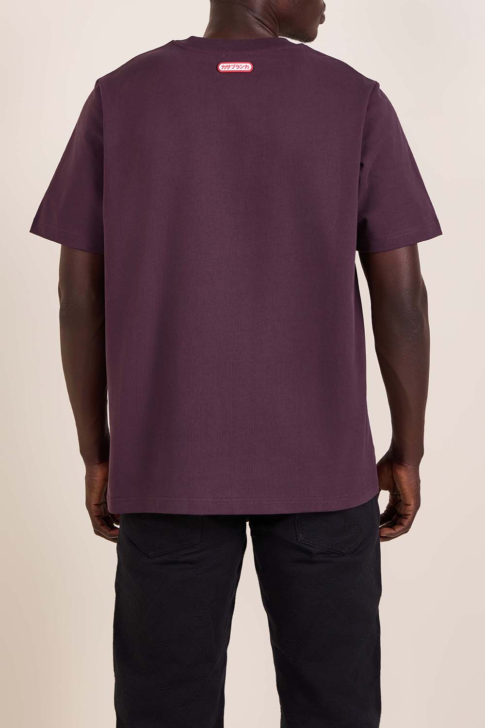 תמונת דוגמן אחורית של חולצת טי