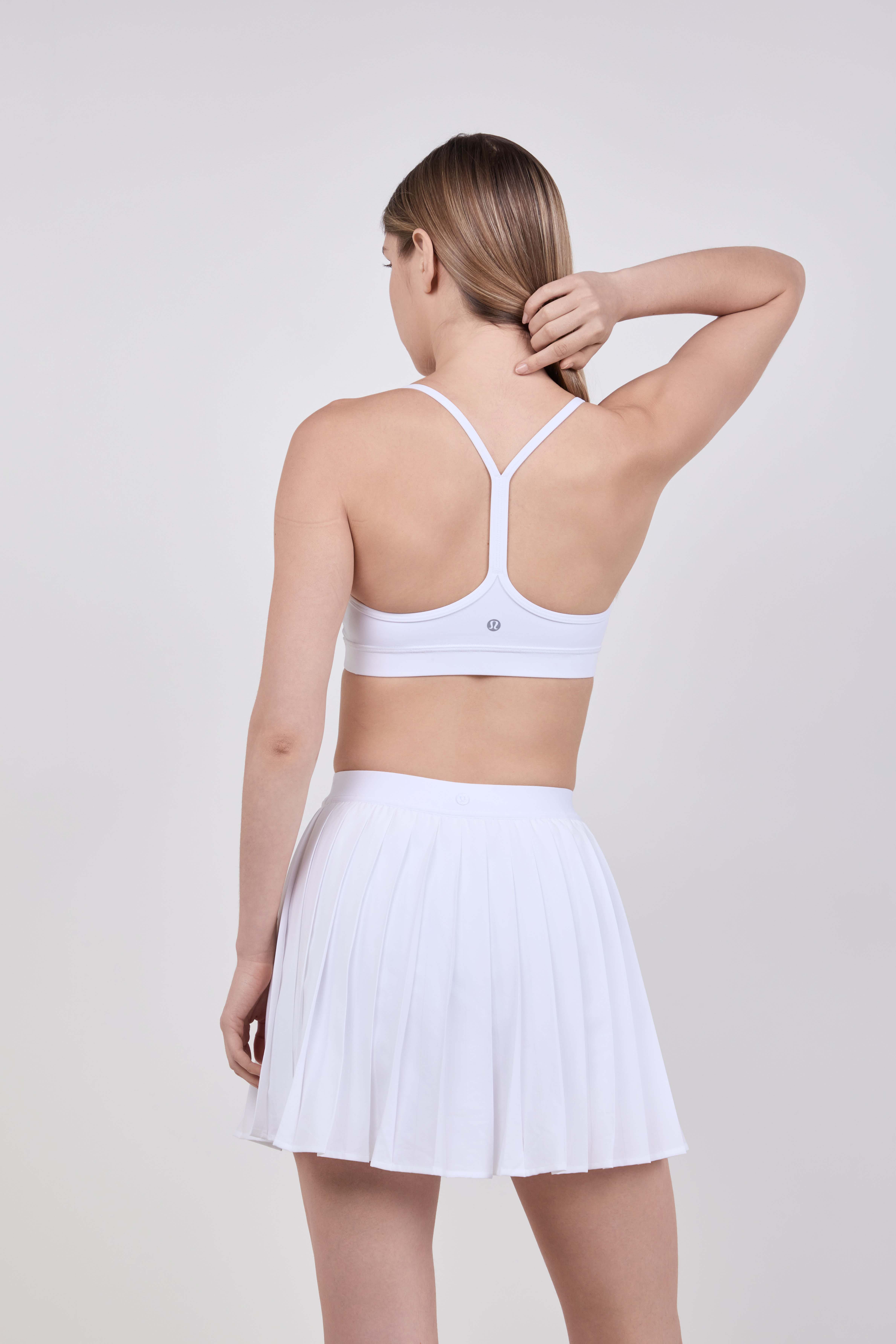 תמונת דוגמן אחורית של Flow Y Bra Nulu B\\C Cups