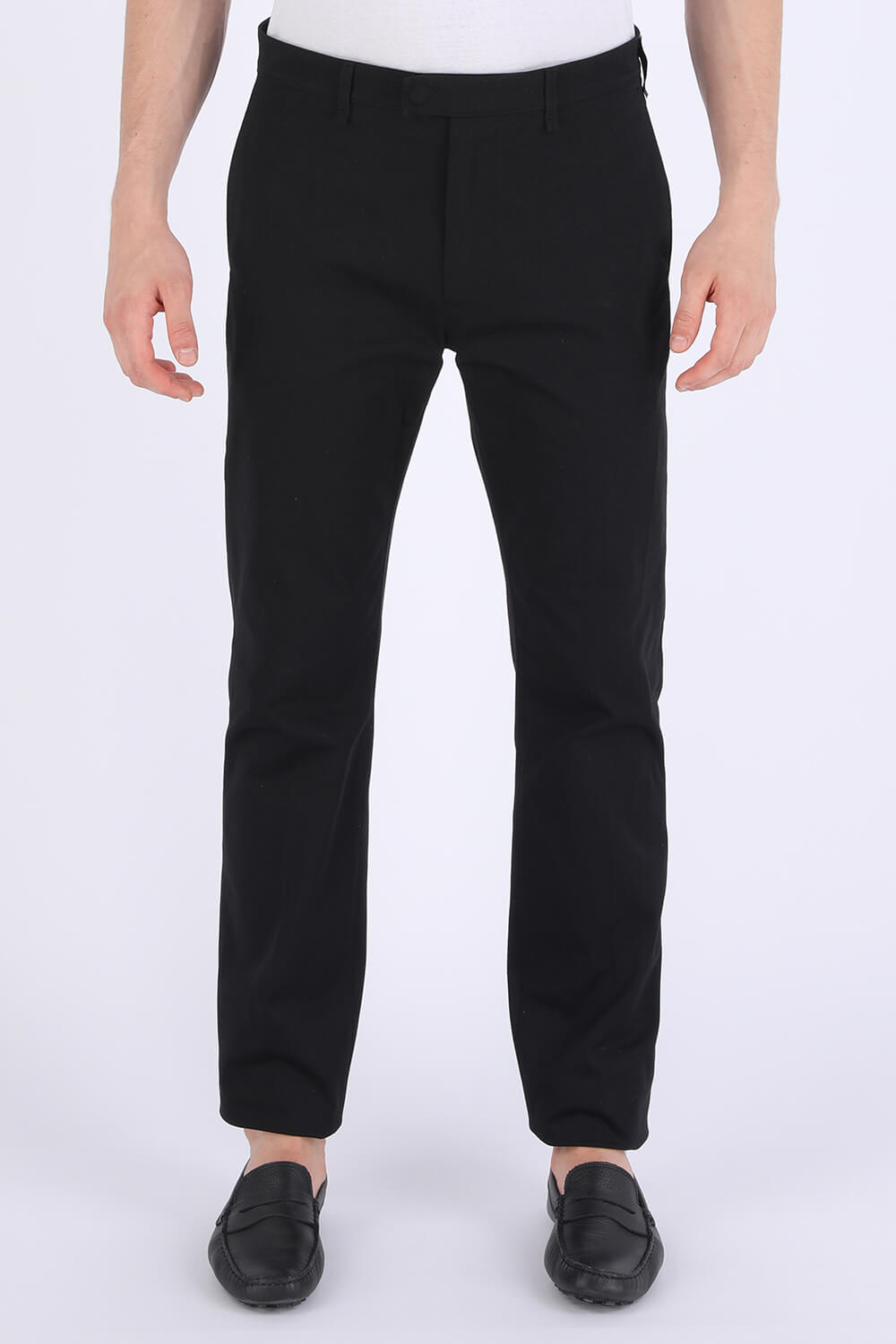 תמונת דוגמן קידמית של מכנסיים מחוייטים שחורים