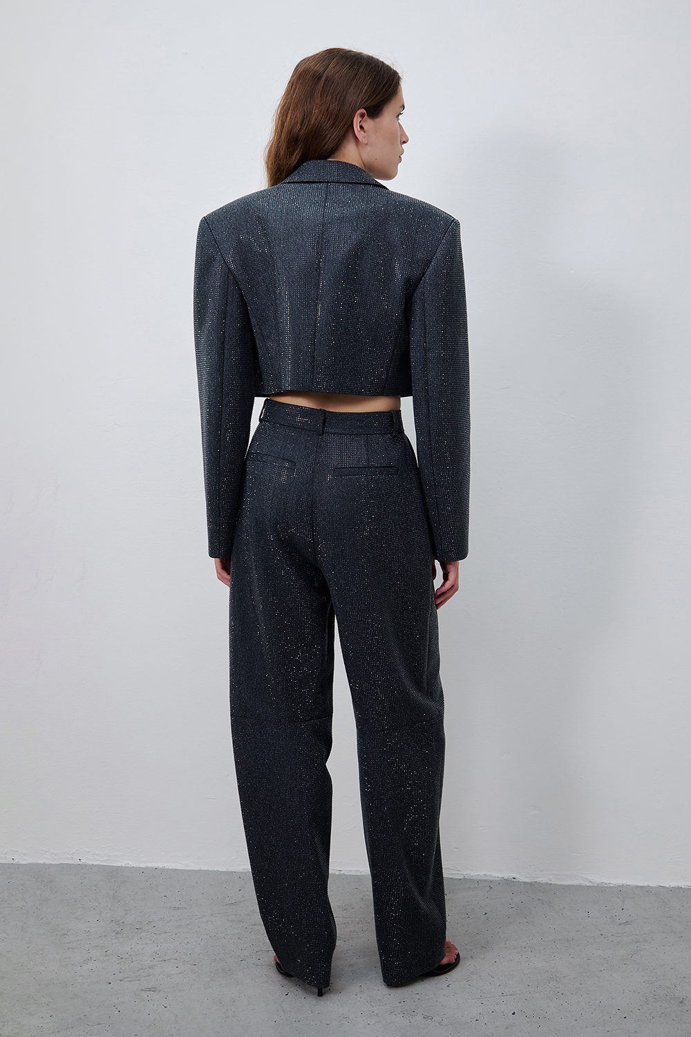 תמונת דוגמן אחורית של מכנסי פייאטים