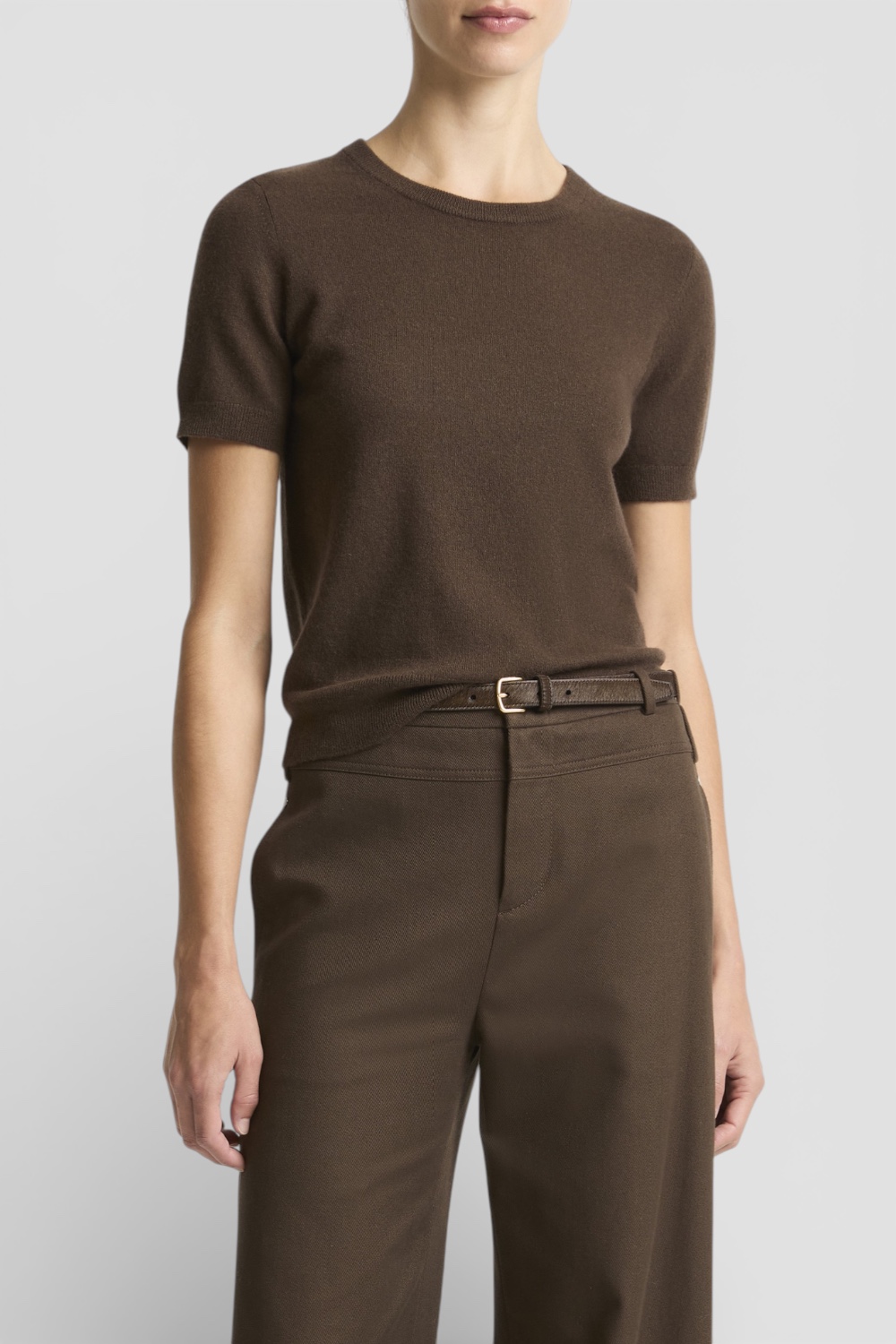 תמונת דוגמן קידמית של חולצת סריג