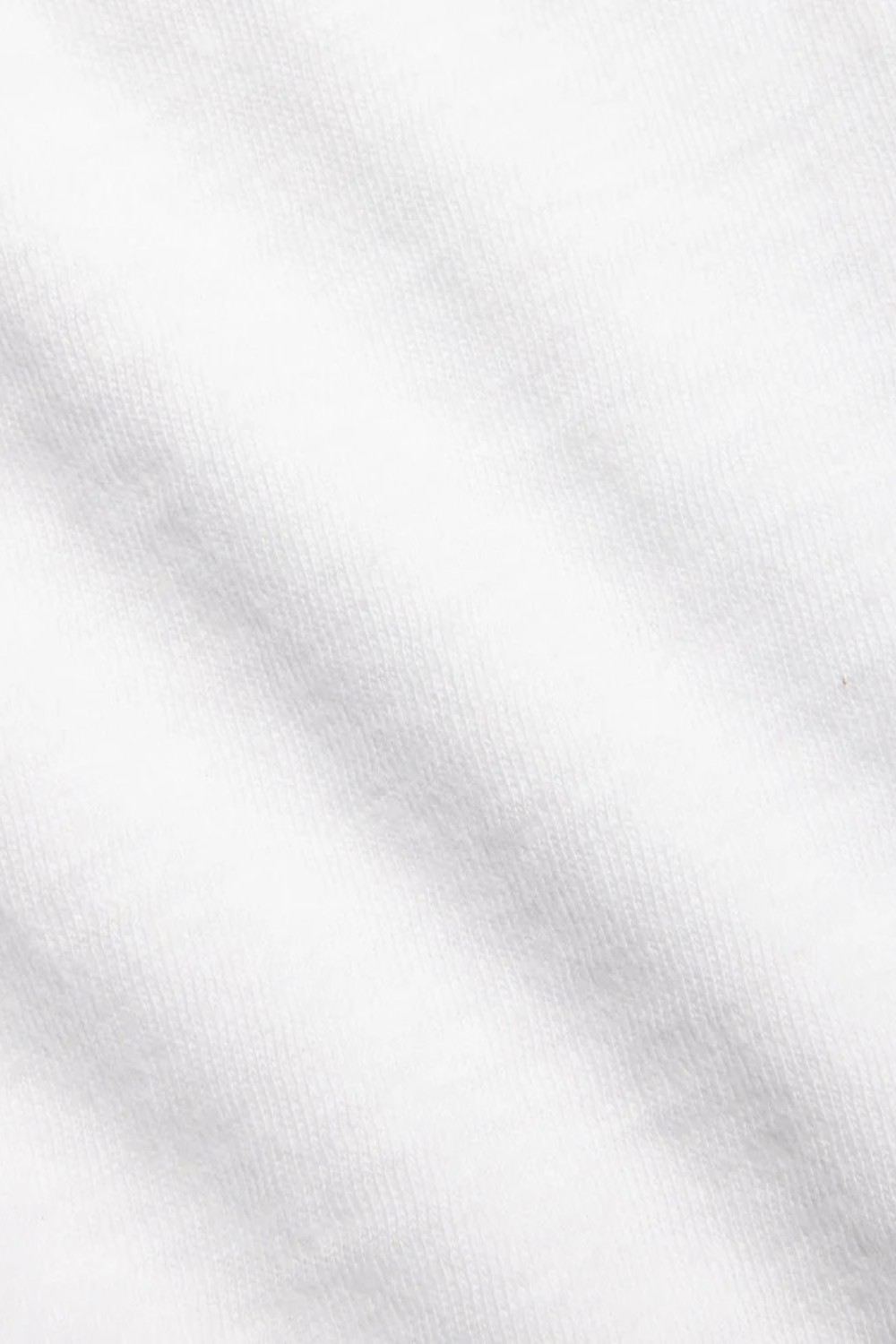 תמונת תקריב דוגמן של WORN IN JERSEY T-SHIRT