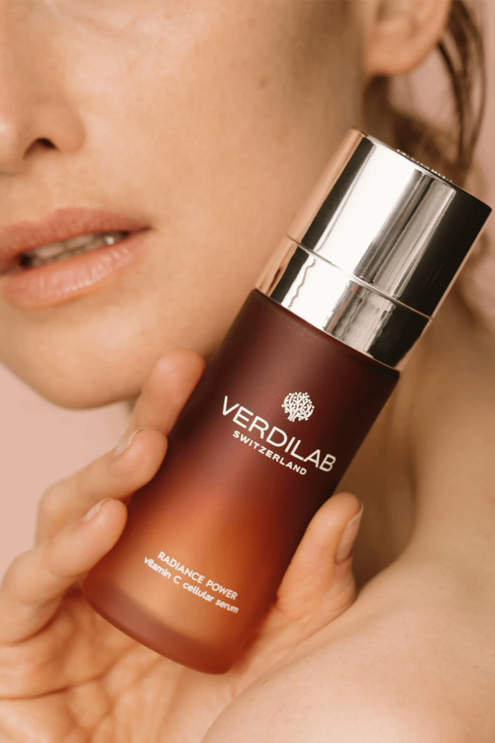 תמונת תקריב של Radiance Power Vitamin C Cellular Serum 30 ml