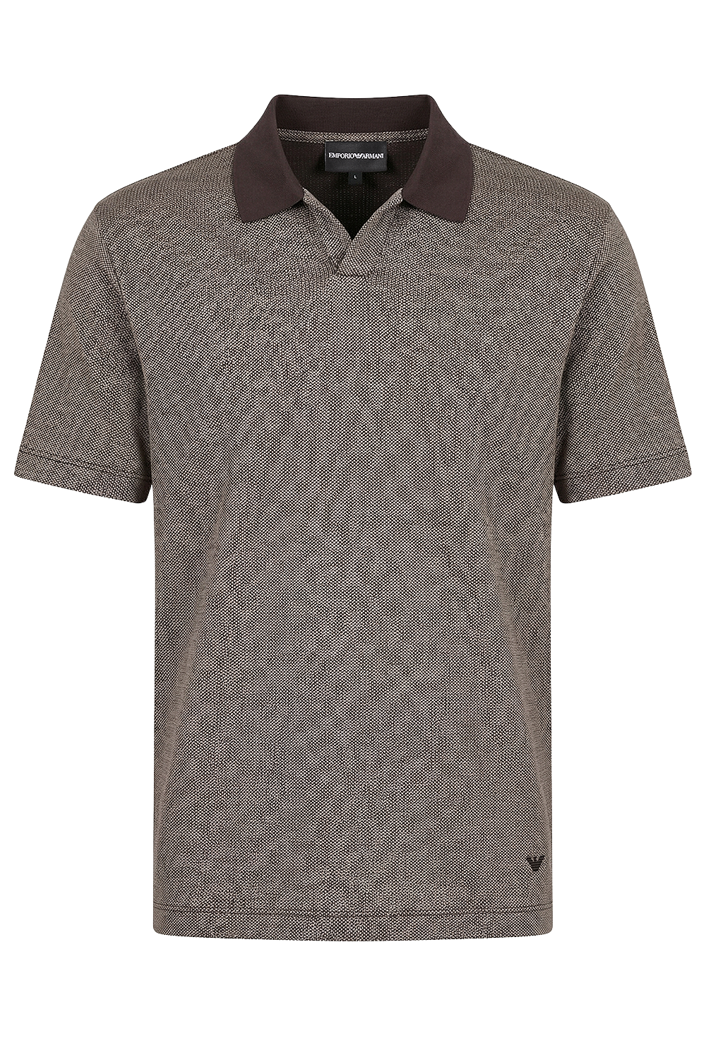 תמונה קידמית של חולצת פולו