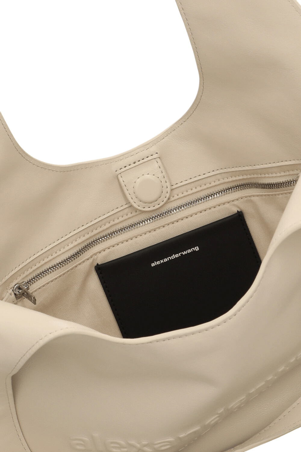 תמונת פנים של תיק הובו מדיום