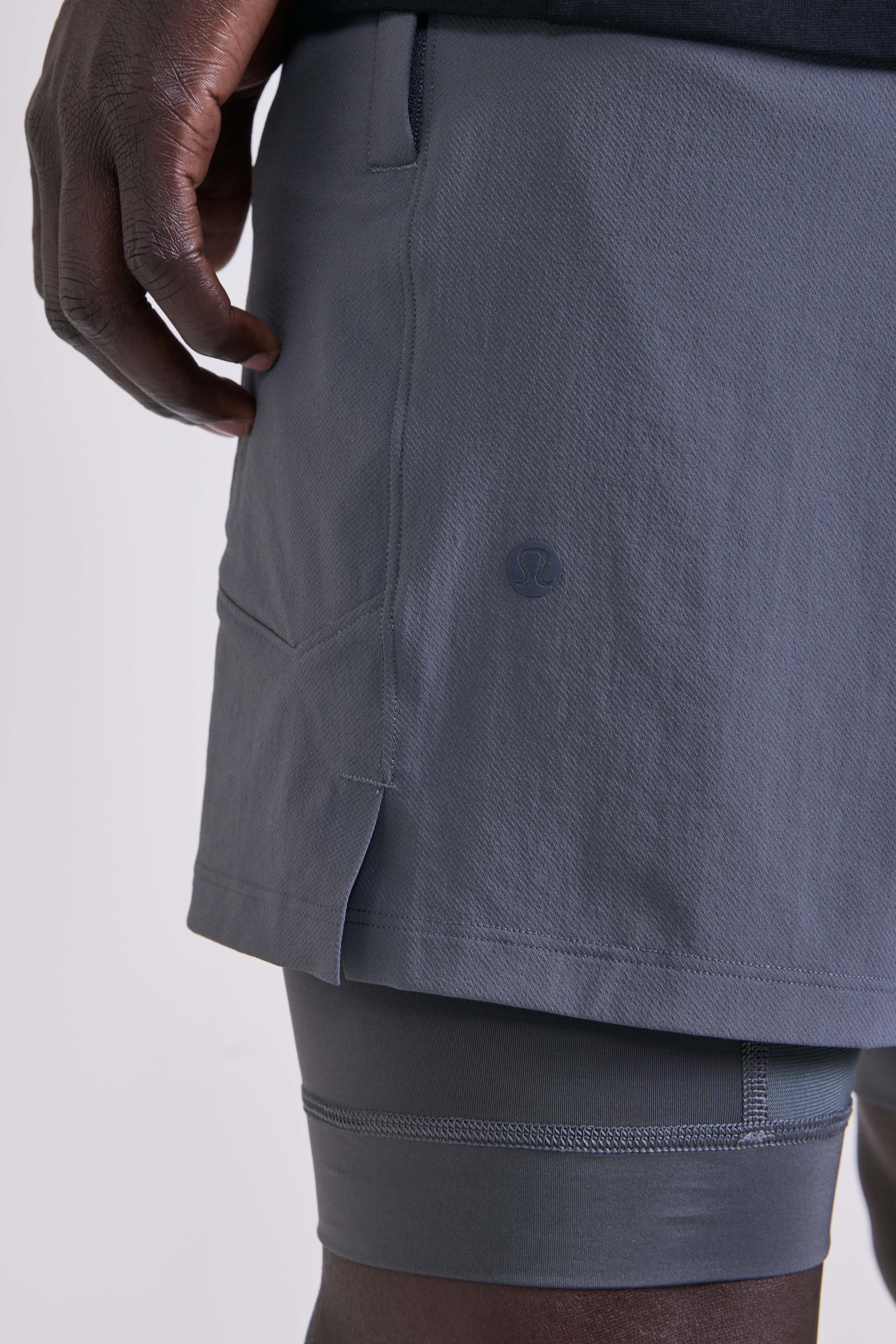 תמונת תקריב דוגמן של License To Train Short 7 *Lined