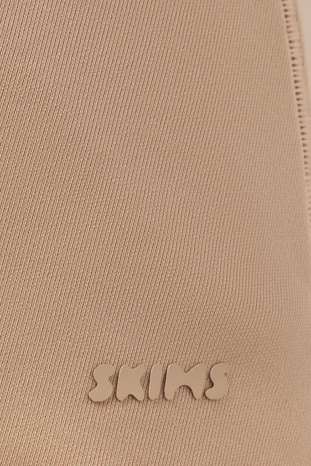 תמונת תקריב דוגמן של ULTIMATE BODY BUTT AND PAD MID THIGH