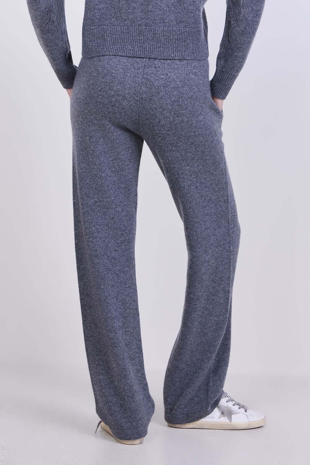 תמונת דוגמן אחורית של מכנסי ג'וגר יאנקיז