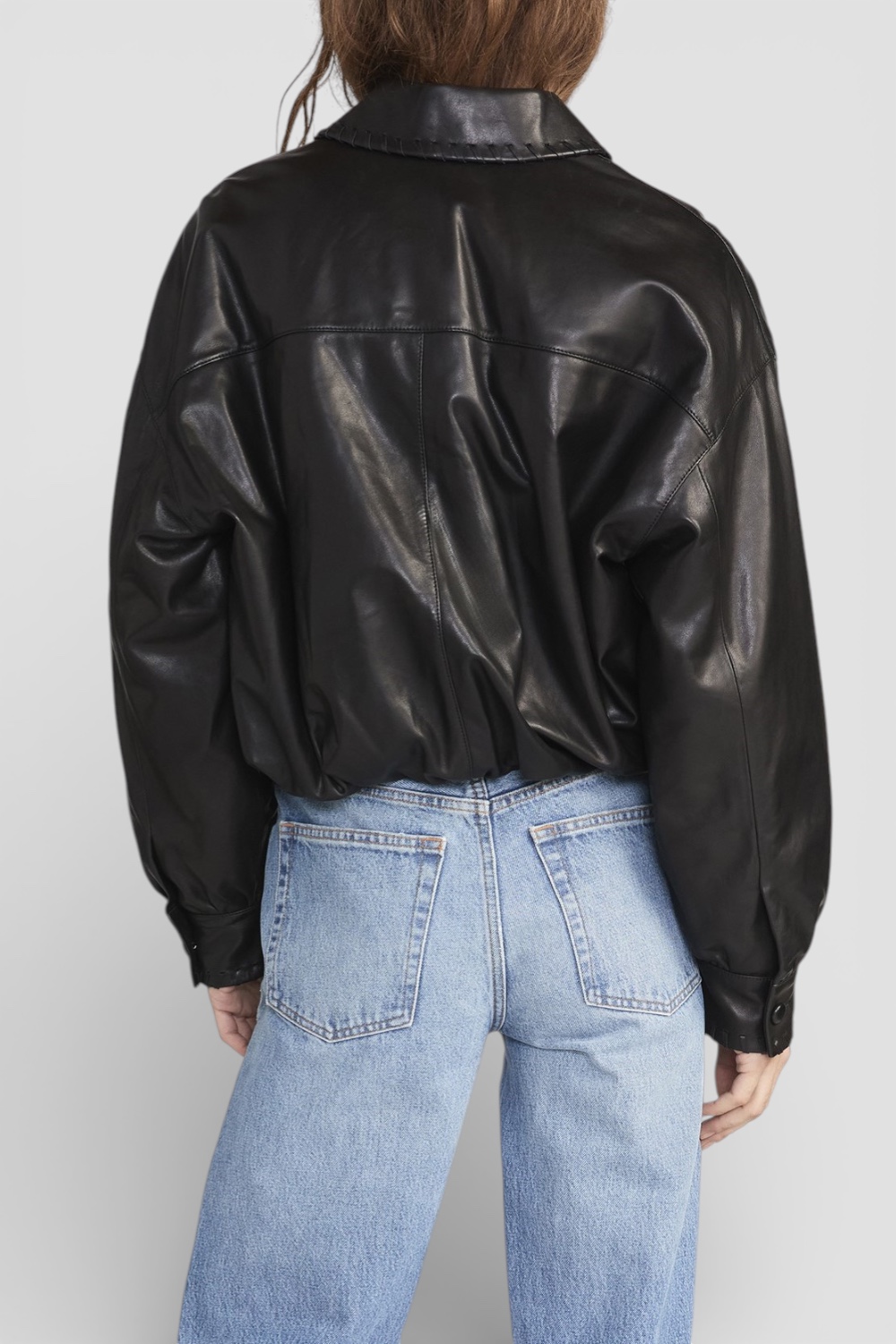 תמונת דוגמן אחורית של ז'קט עור